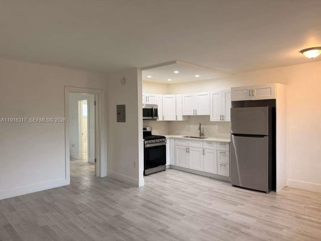 1280 W 54th St #322B Hialeah, FL 33012