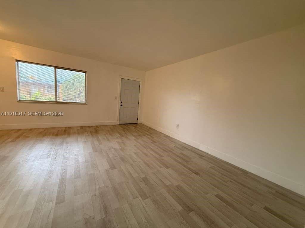 1280 W 54th St #322B Hialeah, FL 33012