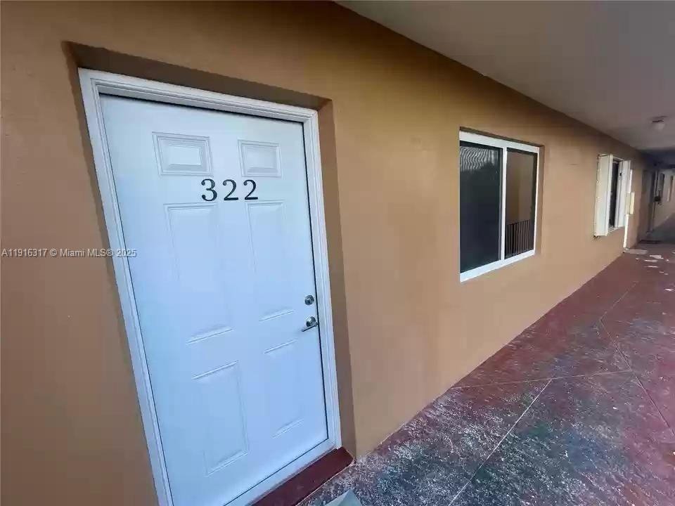 1280 W 54th St #322B Hialeah, FL 33012