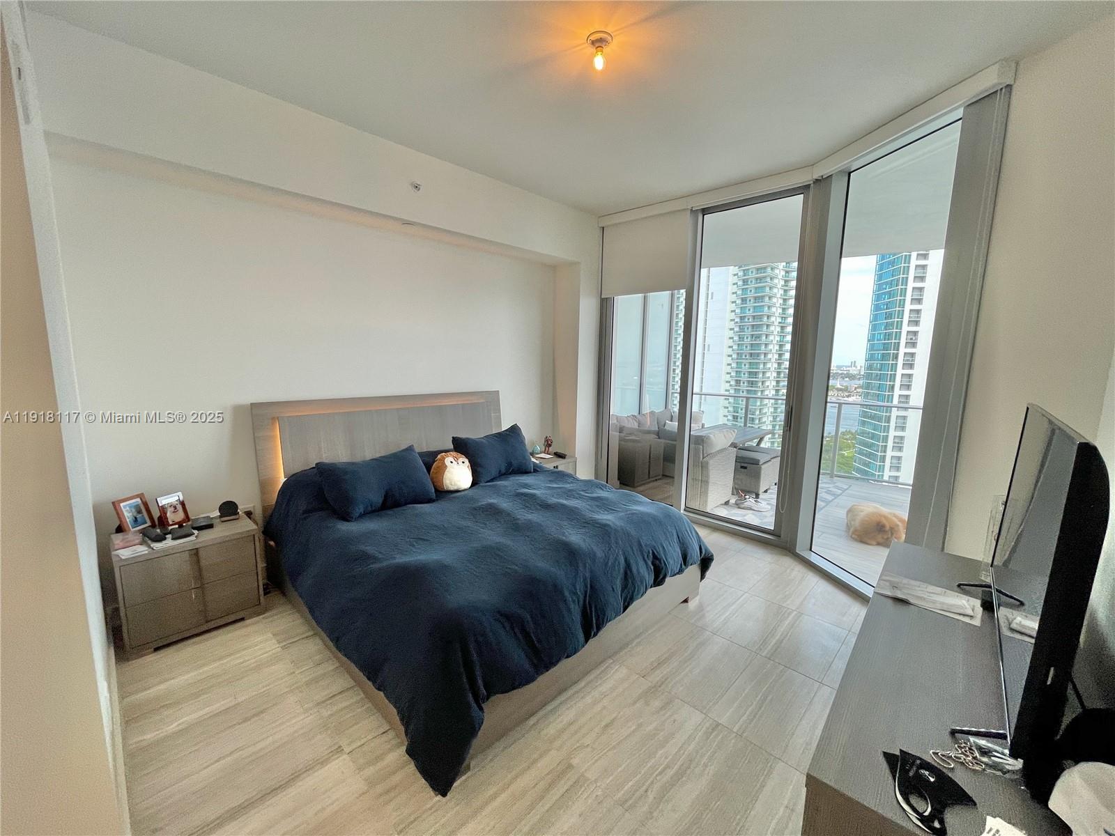 851 NE 1st Ave #2605 Miami, FL 33132