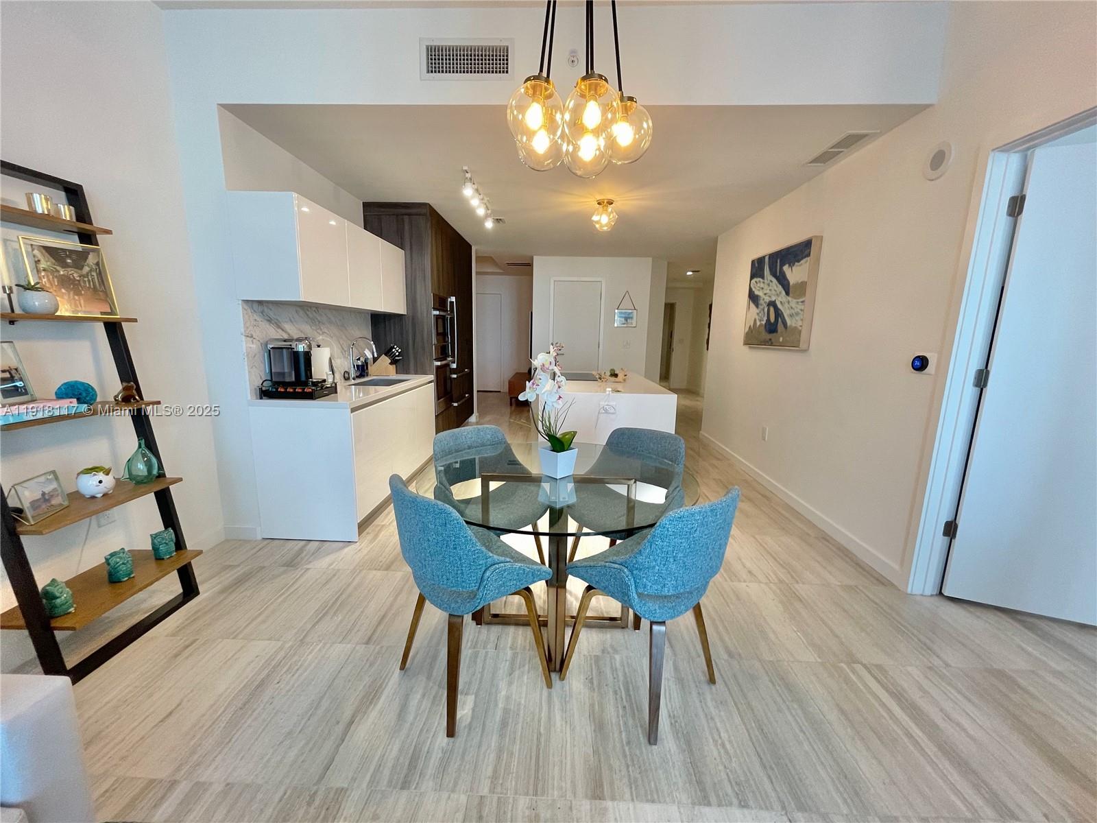 851 NE 1st Ave #2605 Miami, FL 33132