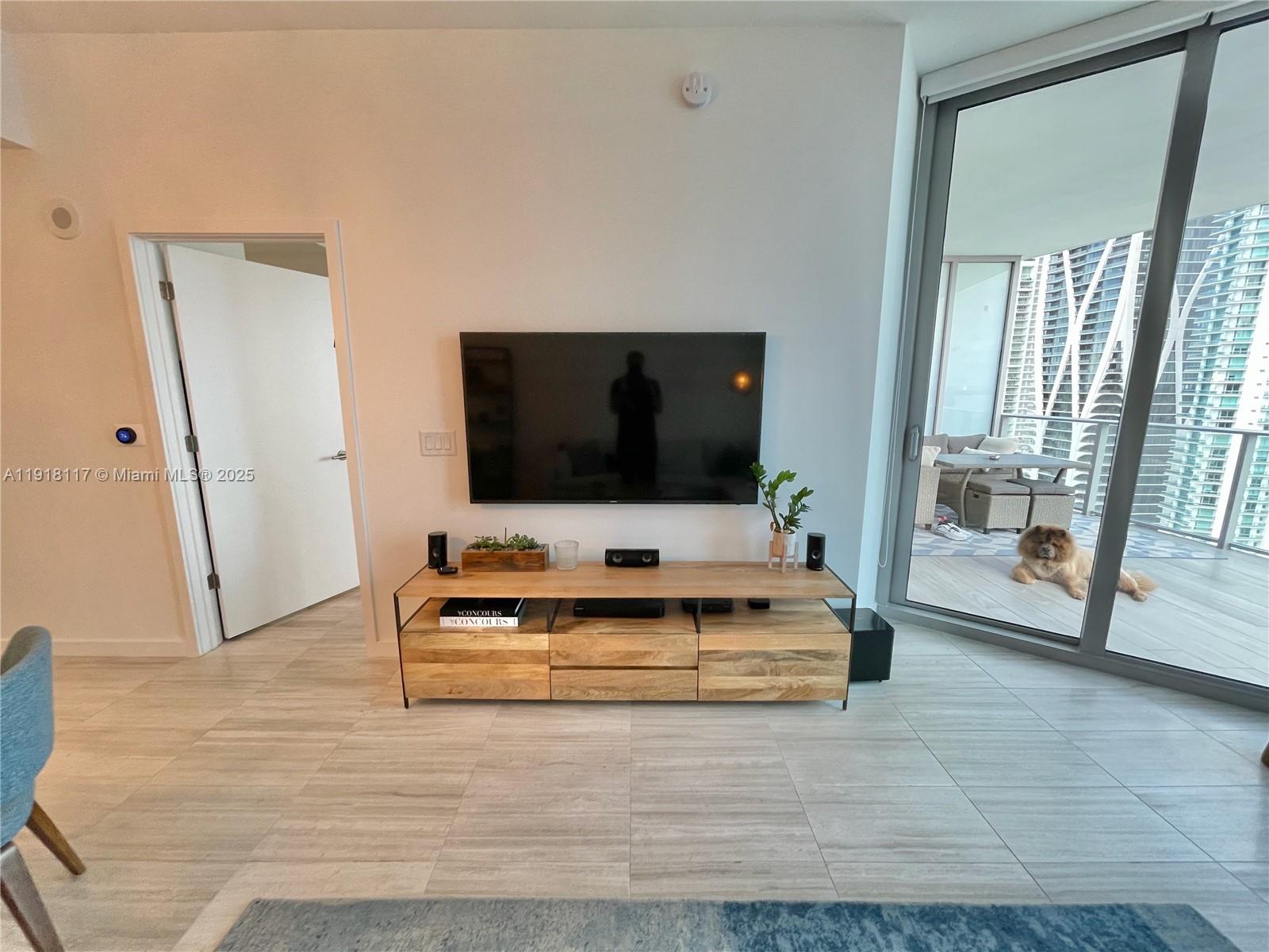 851 NE 1st Ave #2605 Miami, FL 33132