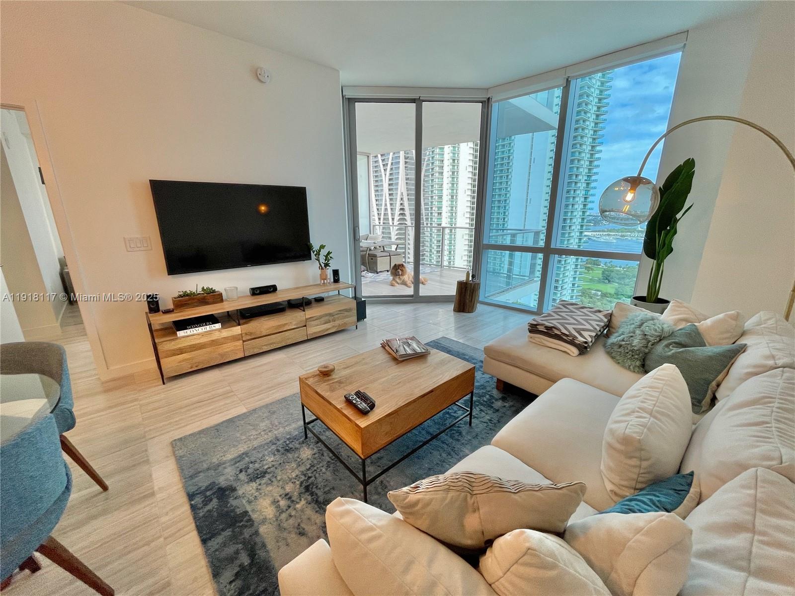 851 NE 1st Ave #2605 Miami, FL 33132
