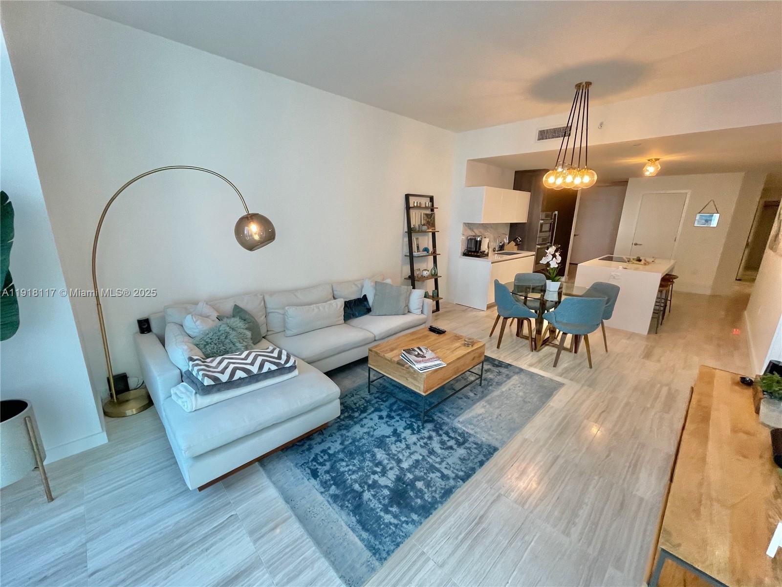 851 NE 1st Ave #2605 Miami, FL 33132