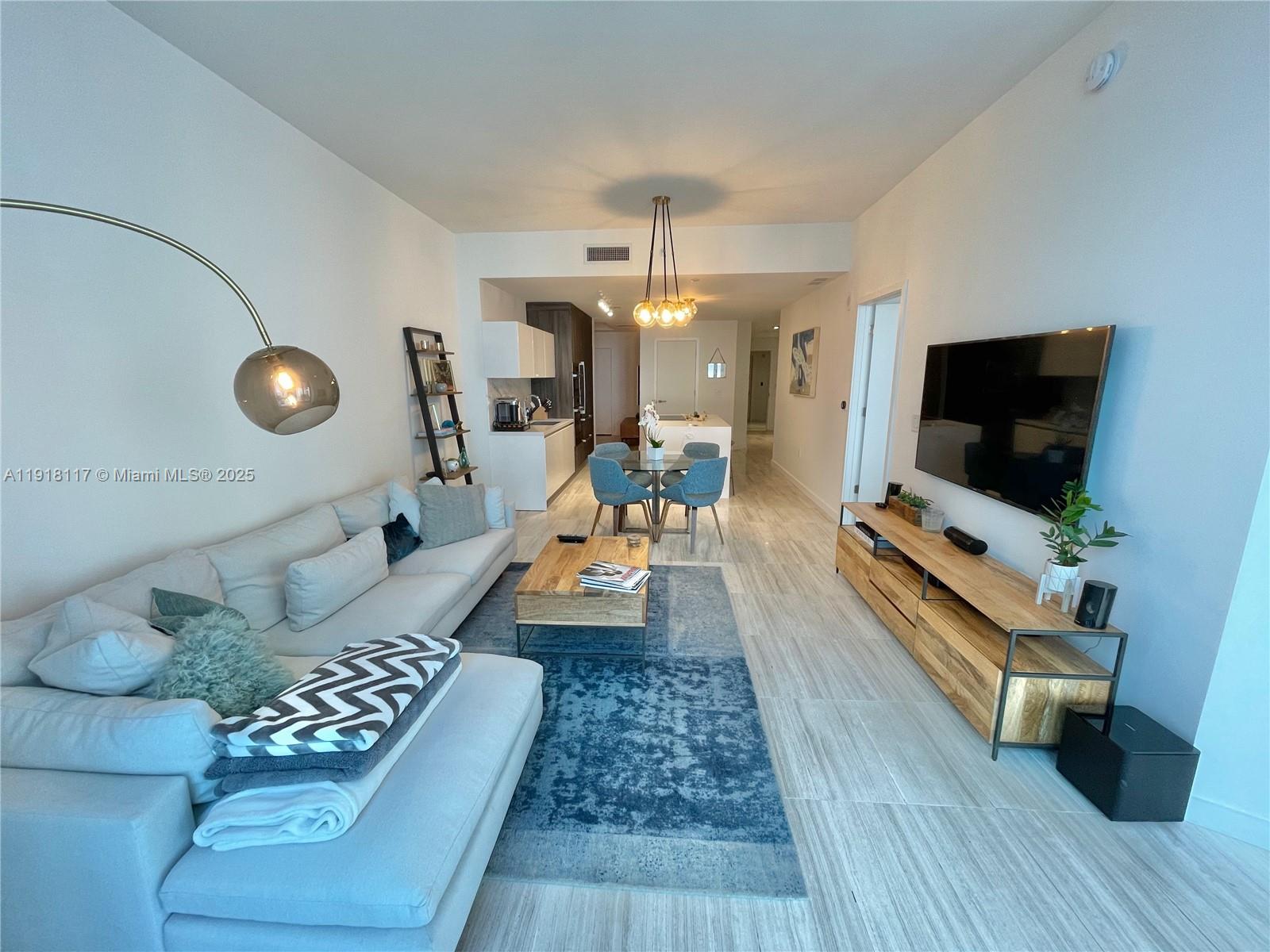 851 NE 1st Ave #2605 Miami, FL 33132