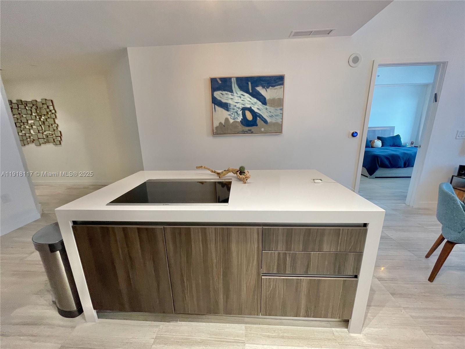 851 NE 1st Ave #2605 Miami, FL 33132