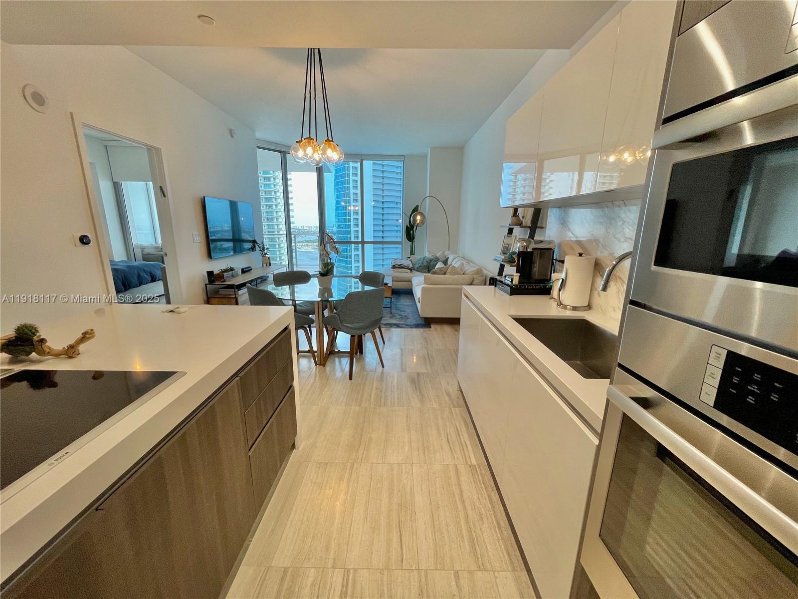 851 NE 1st Ave #2605 Miami, FL 33132