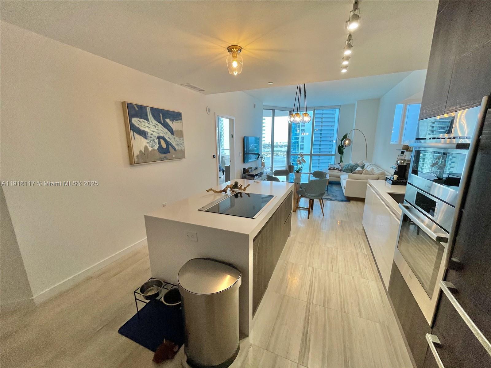 851 NE 1st Ave #2605 Miami, FL 33132