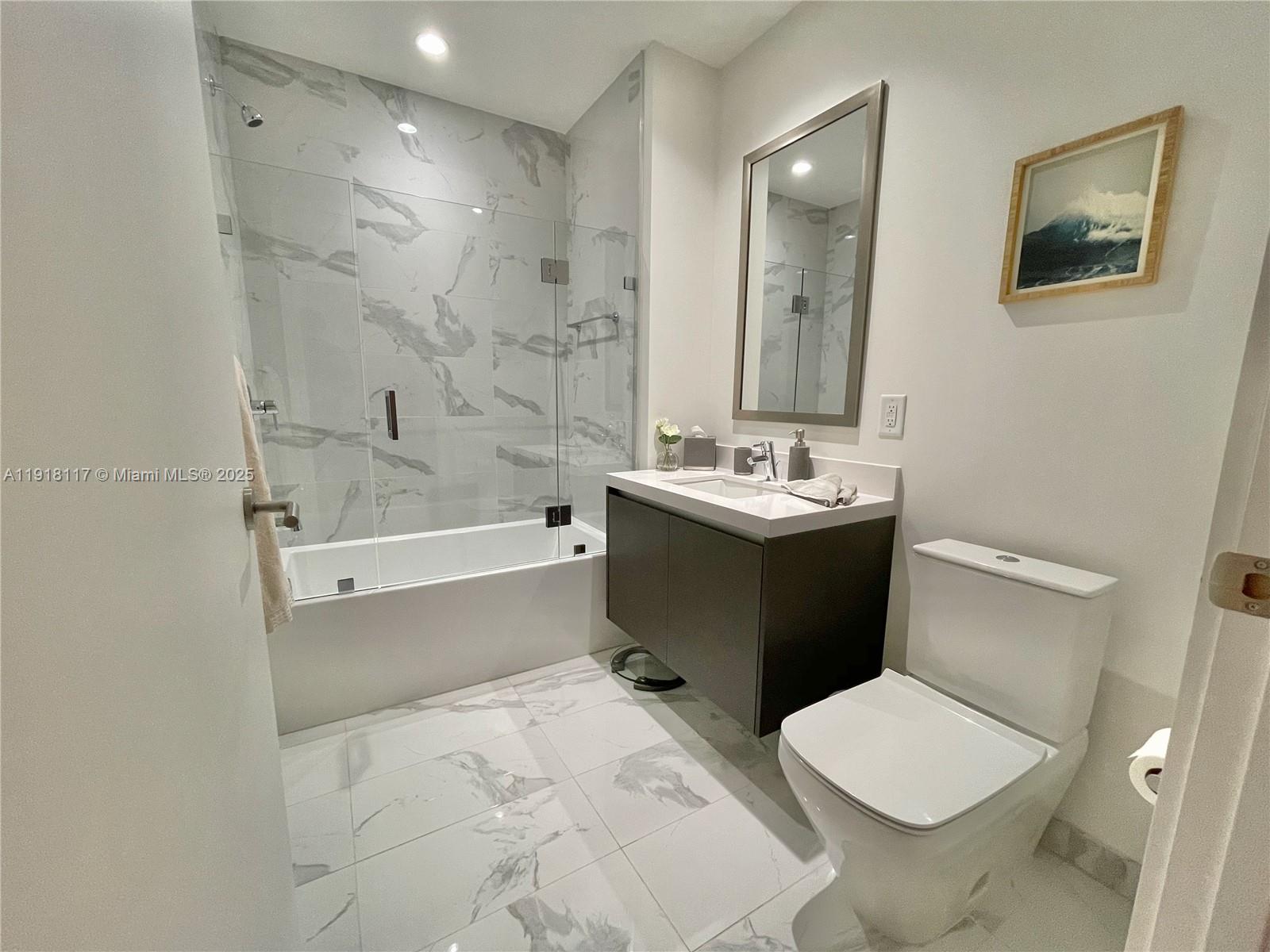 851 NE 1st Ave #2605 Miami, FL 33132