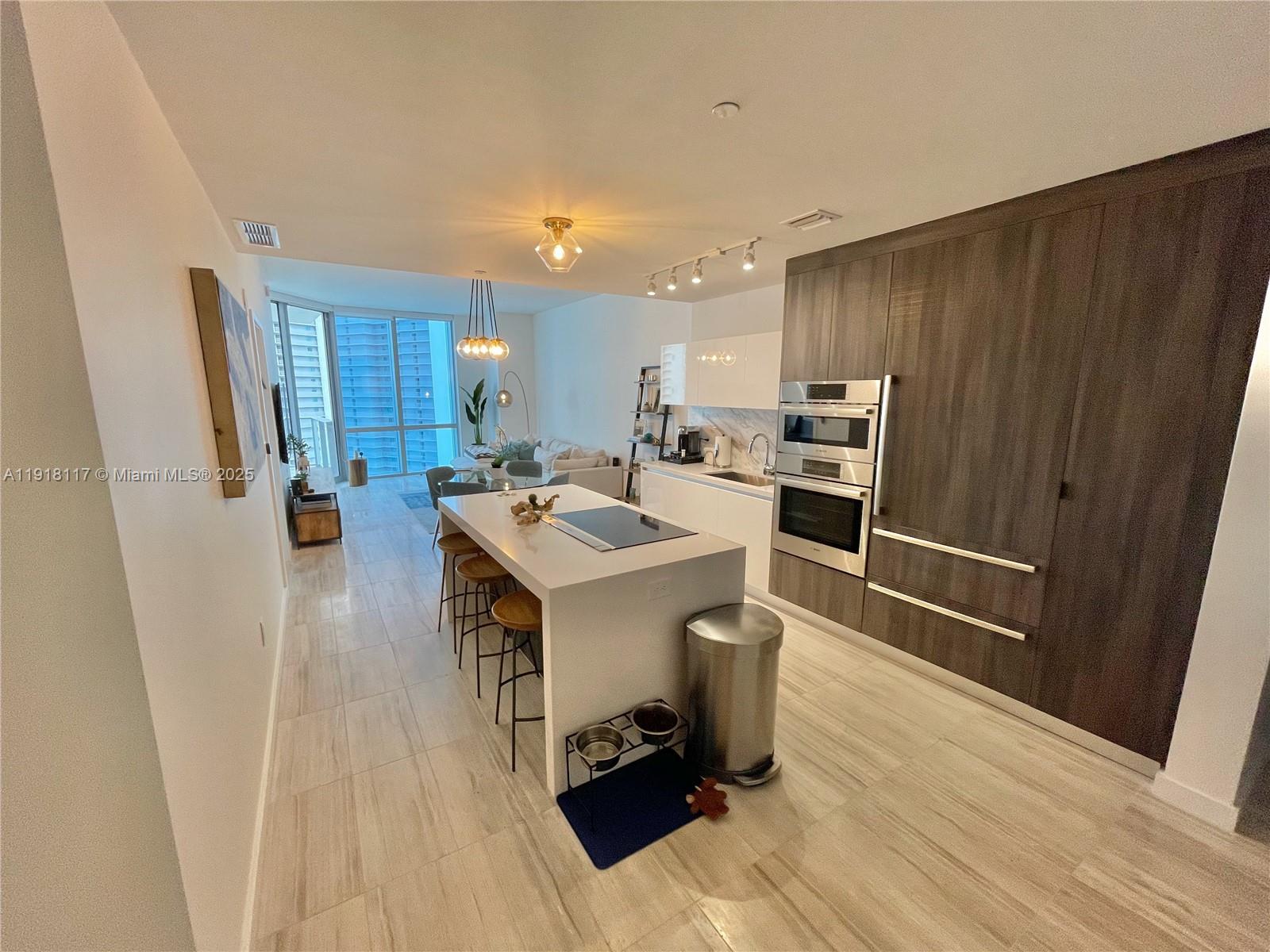 851 NE 1st Ave #2605 Miami, FL 33132