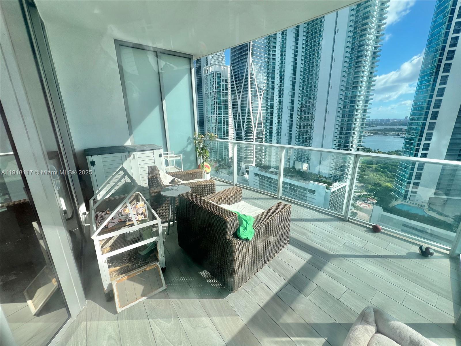 851 NE 1st Ave #2605 Miami, FL 33132