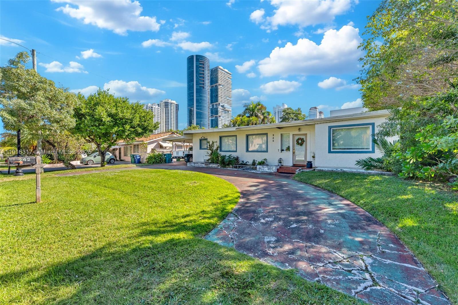 242 189th St Sunny Isles Beach, FL 33160