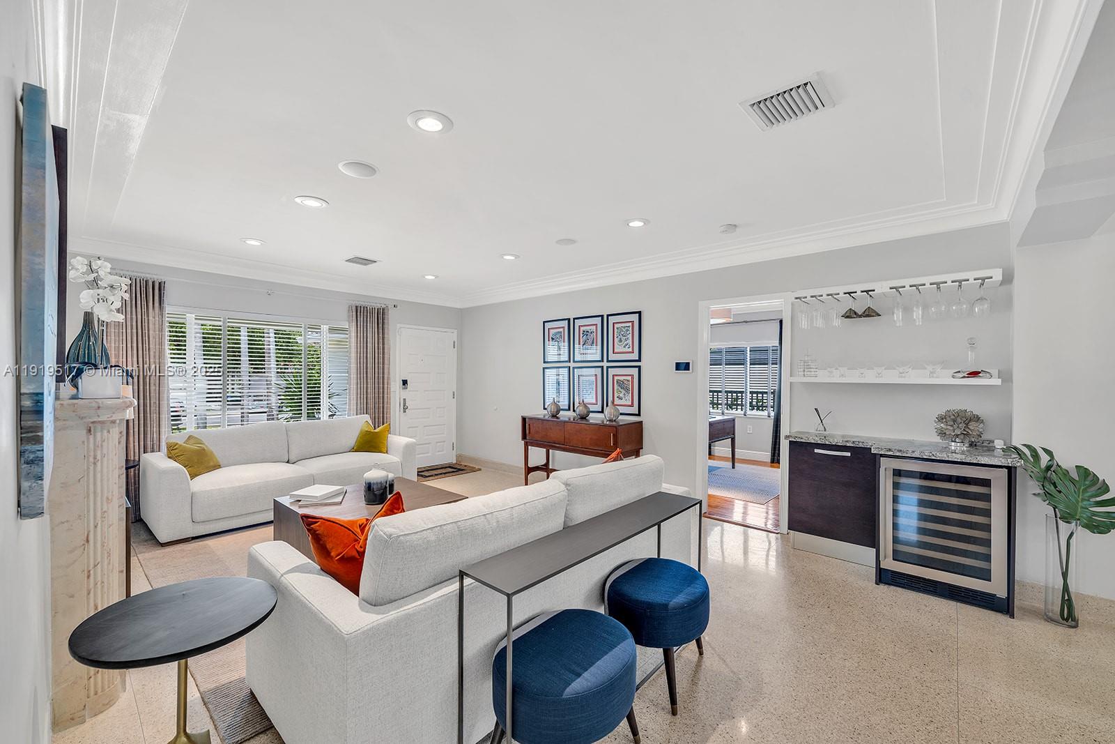 5915 La Gorce Dr Miami Beach, FL 33140