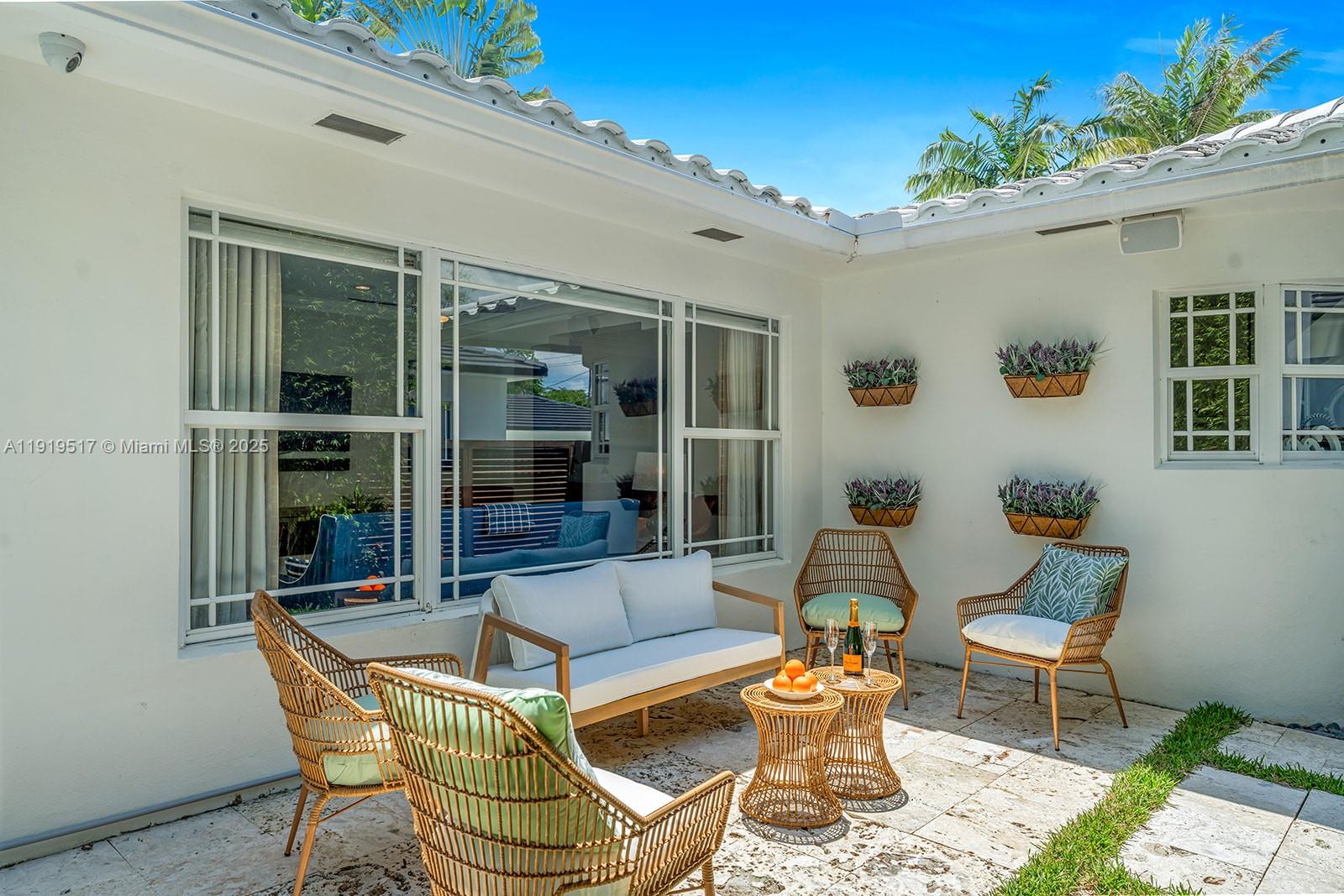 5915 La Gorce Dr Miami Beach, FL 33140