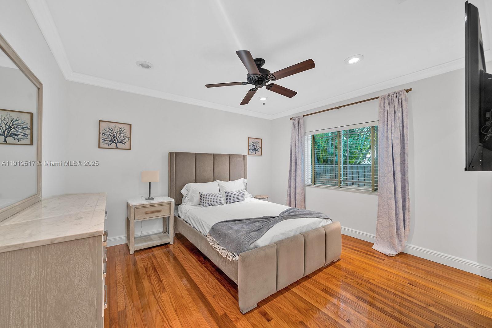 5915 La Gorce Dr Miami Beach, FL 33140