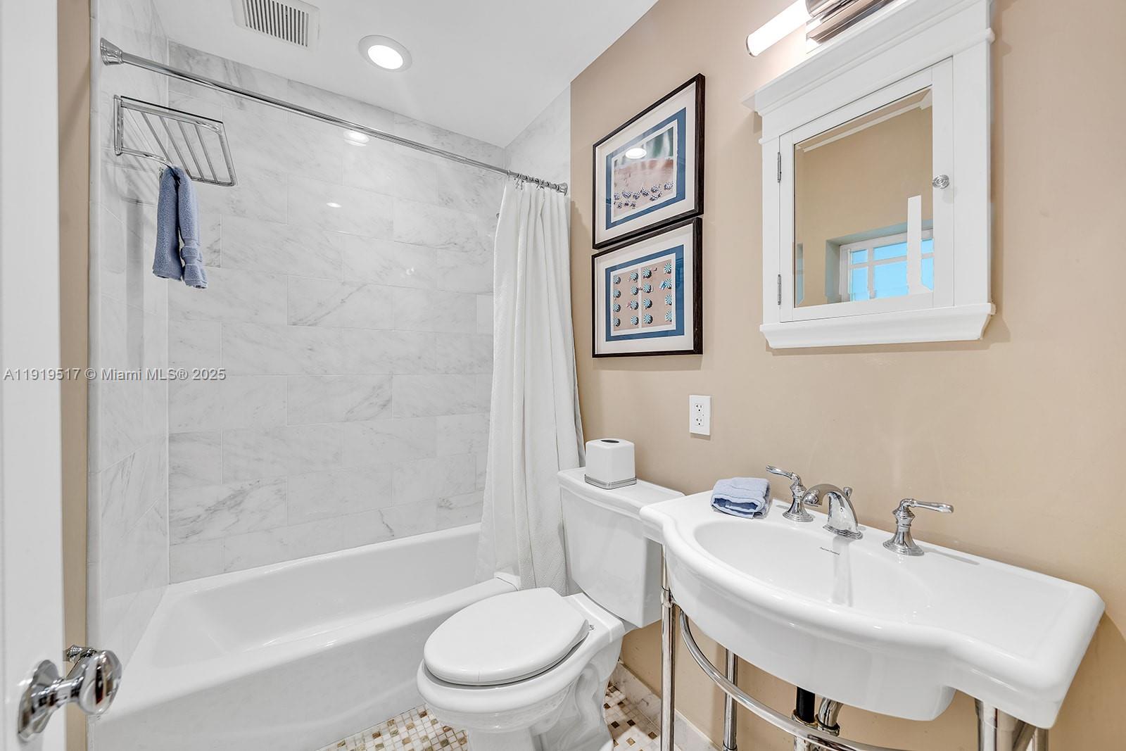 5915 La Gorce Dr Miami Beach, FL 33140