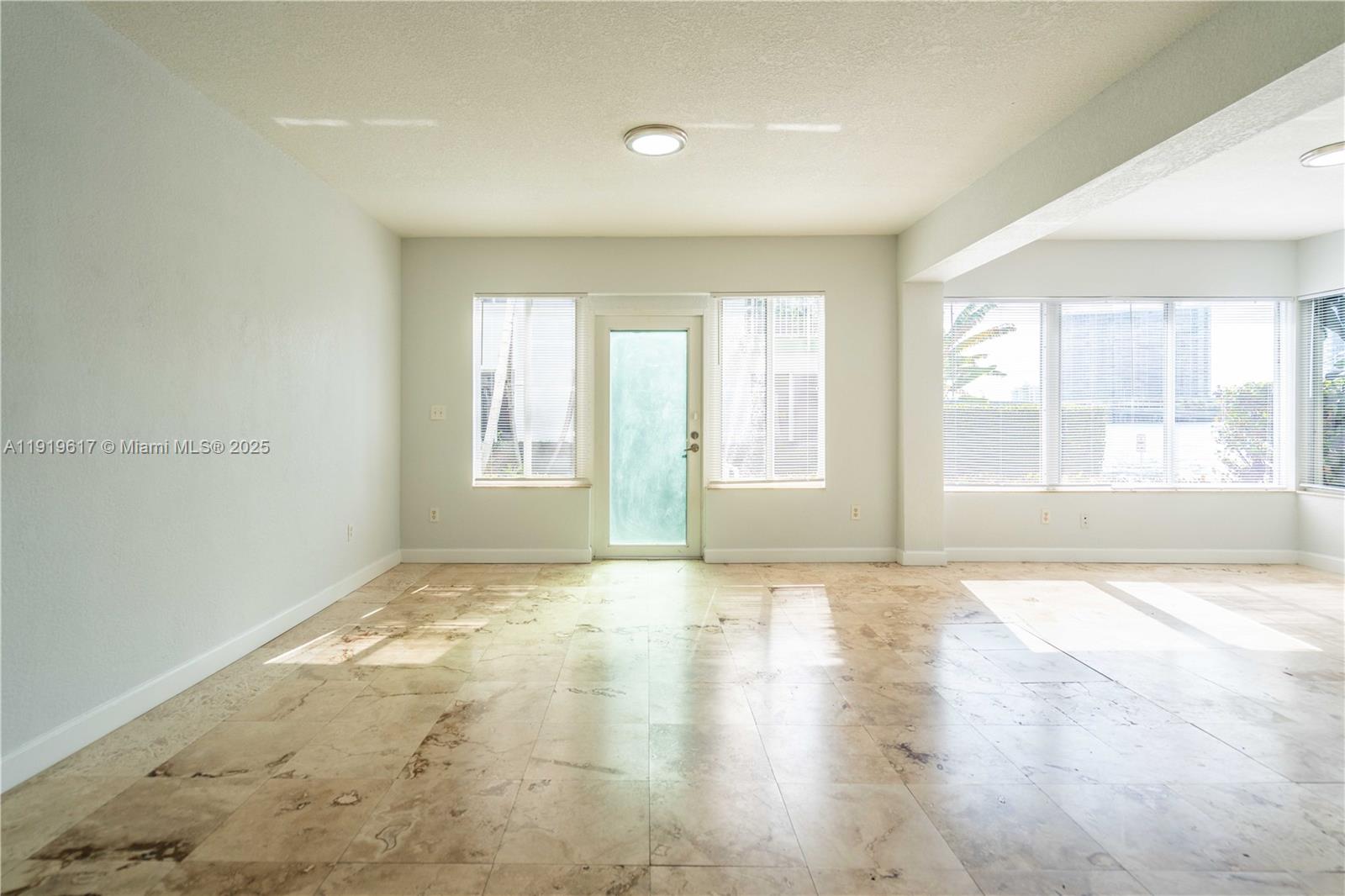 2180 Bay Dr #9B Miami Beach, FL 33141