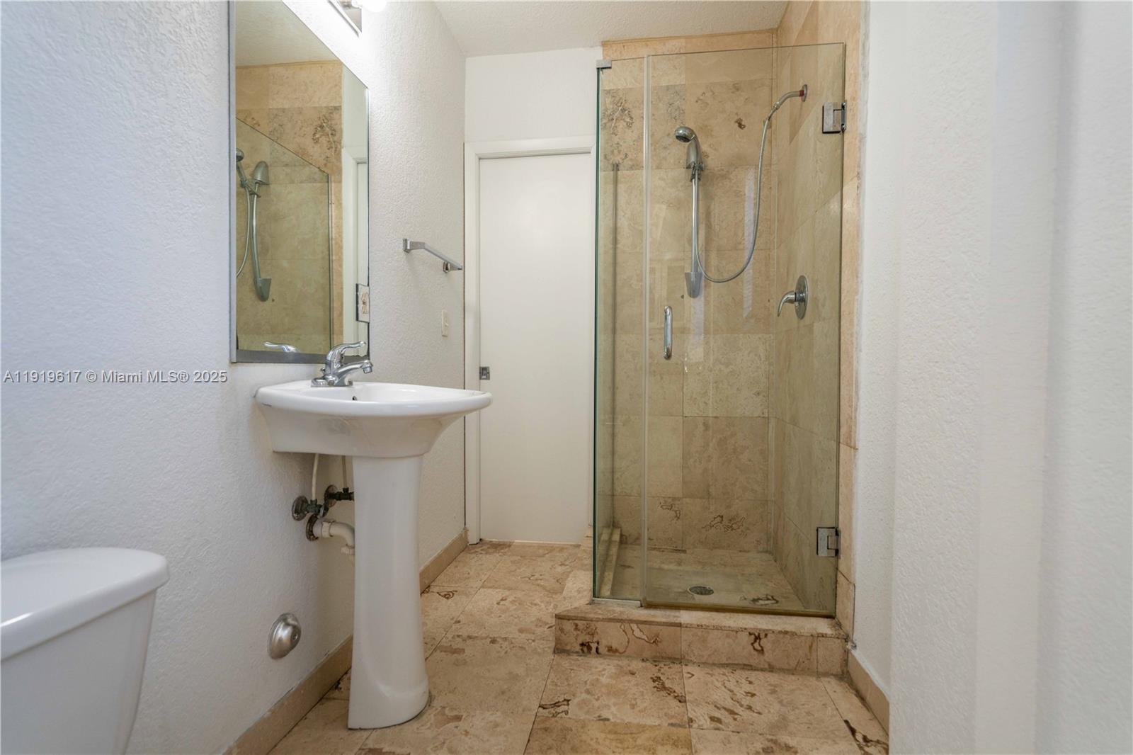 2180 Bay Dr #9B Miami Beach, FL 33141