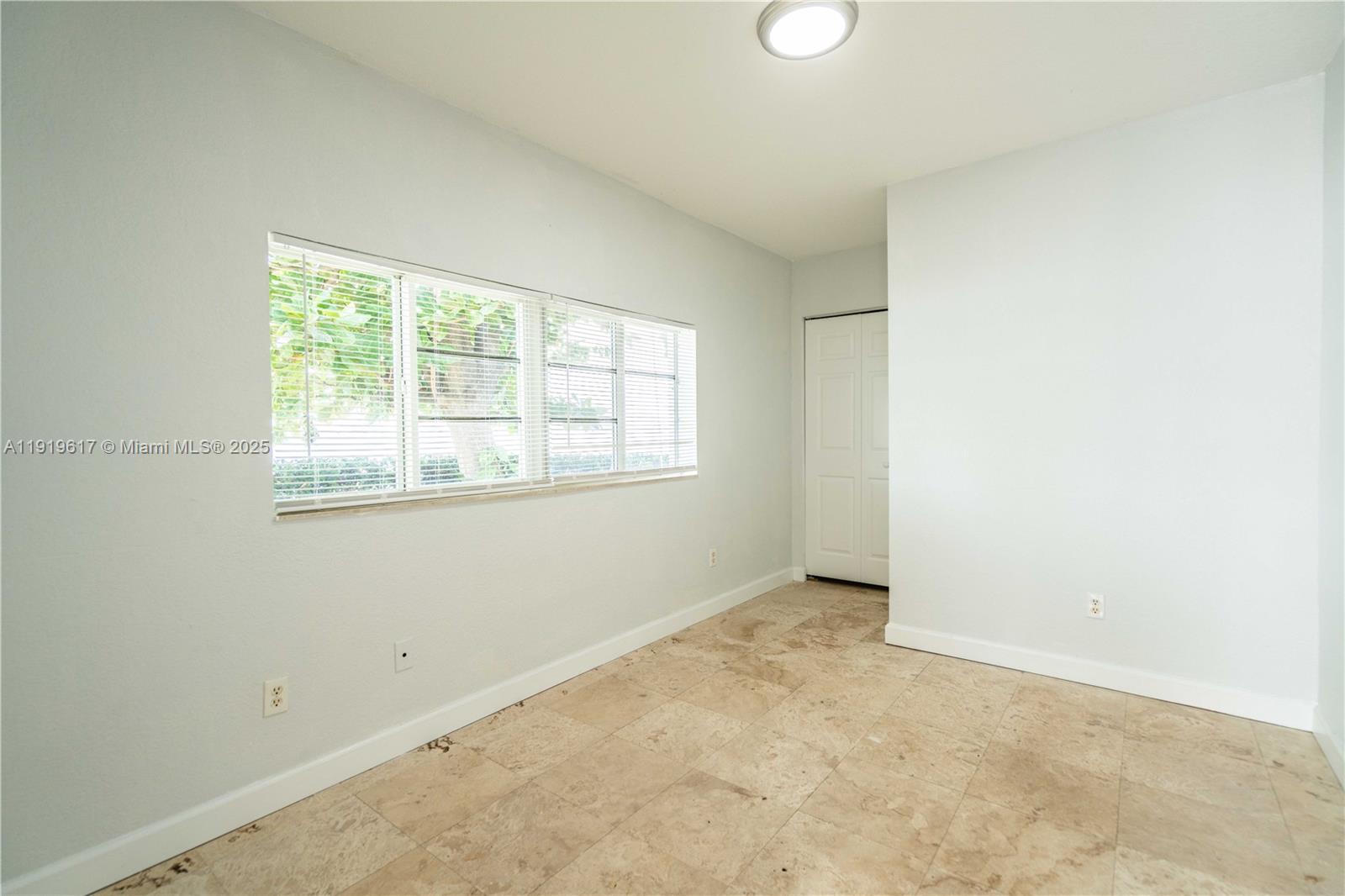 2180 Bay Dr #9B Miami Beach, FL 33141