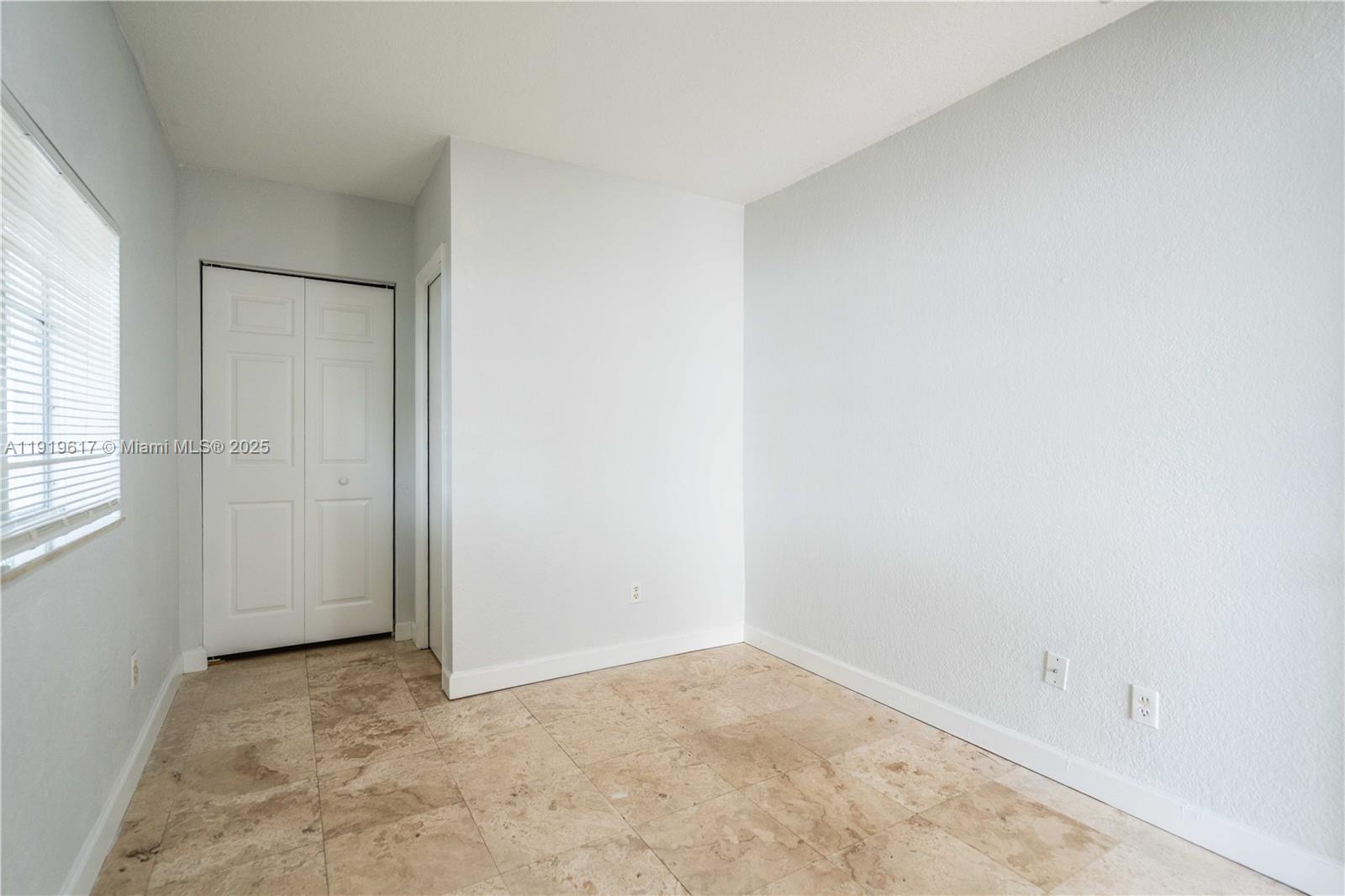 2180 Bay Dr #9B Miami Beach, FL 33141