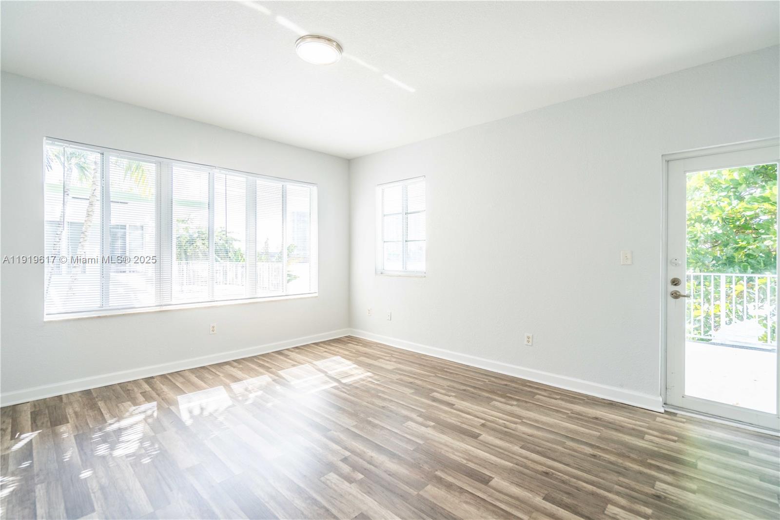 2180 Bay Dr #9B Miami Beach, FL 33141