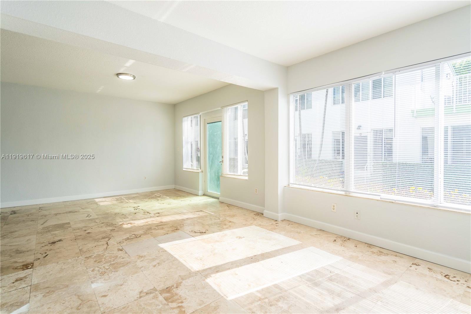 2180 Bay Dr #9B Miami Beach, FL 33141