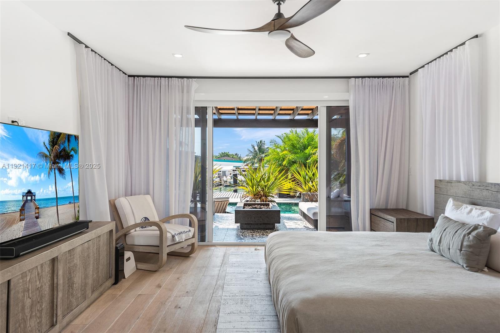 970 S Shore Dr Miami Beach, FL 33141