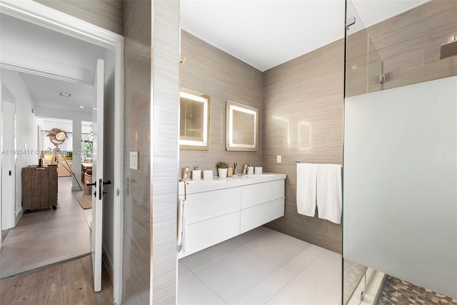 970 S Shore Dr Miami Beach, FL 33141