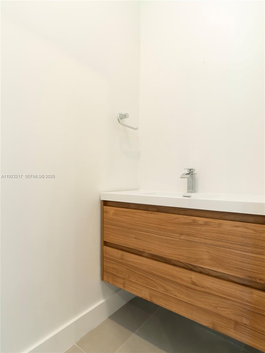 1720 SW 20th St Fort Lauderdale, FL 33315