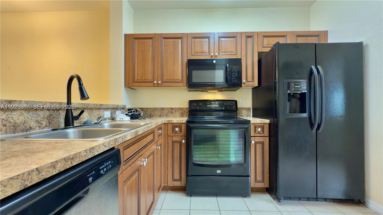 1918 Alamanda Way Riviera Beach, FL 33404