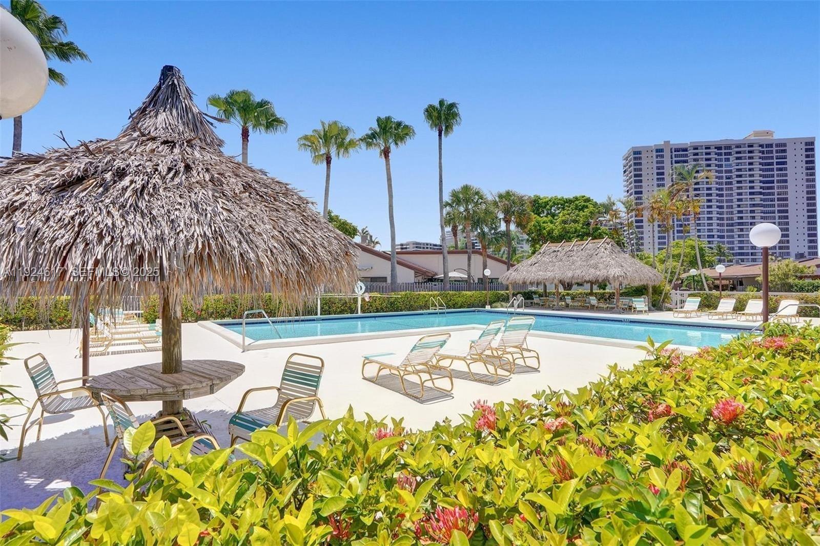 2621 S Parkview Dr Hallandale Beach, FL 33009