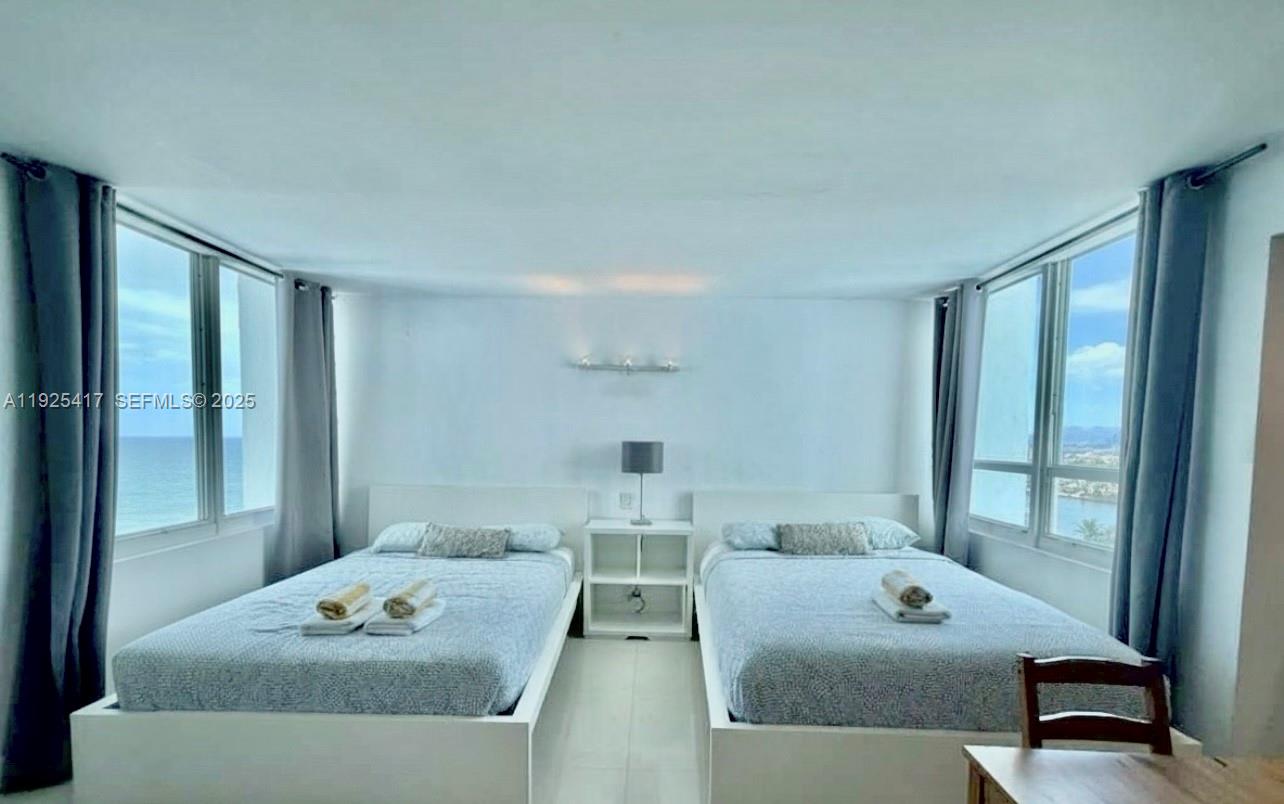 5445 Collins Ave #1504