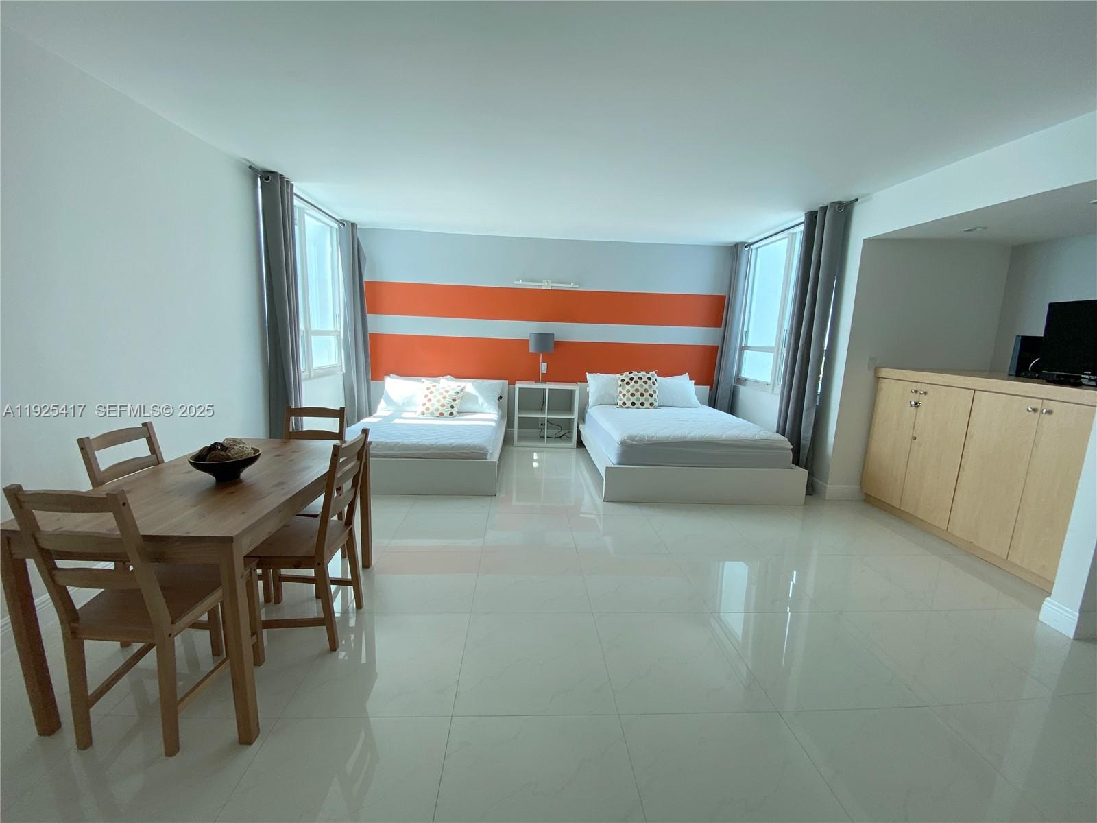 5445 Collins Ave #1504 Miami Beach, FL 33140