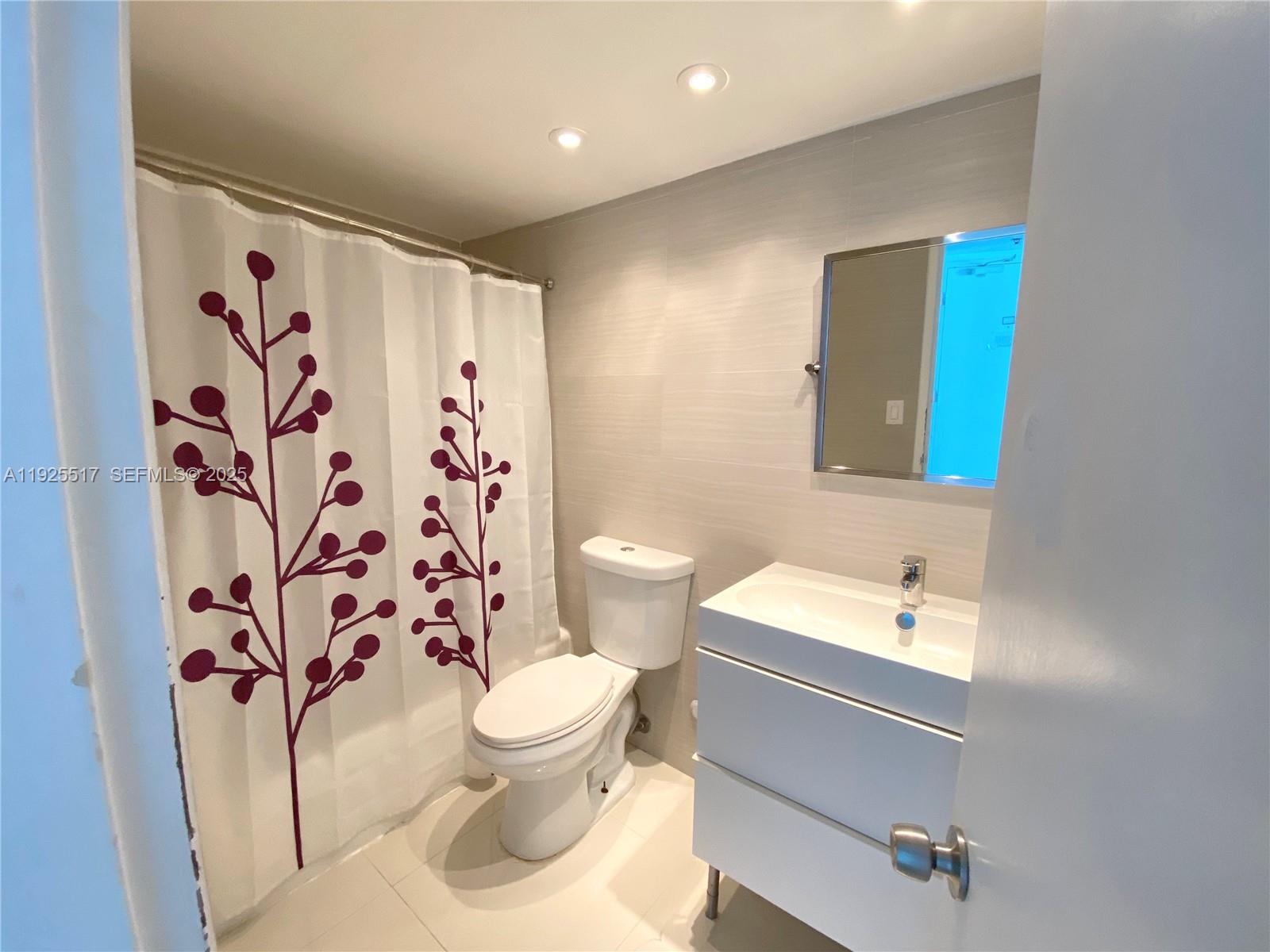 5445 Collins Ave #610 Miami Beach, FL 33140