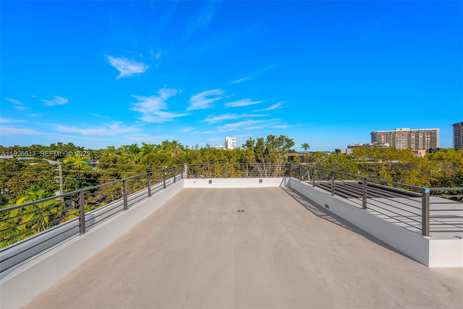 3551 Crystal Ct Miami, FL 33133