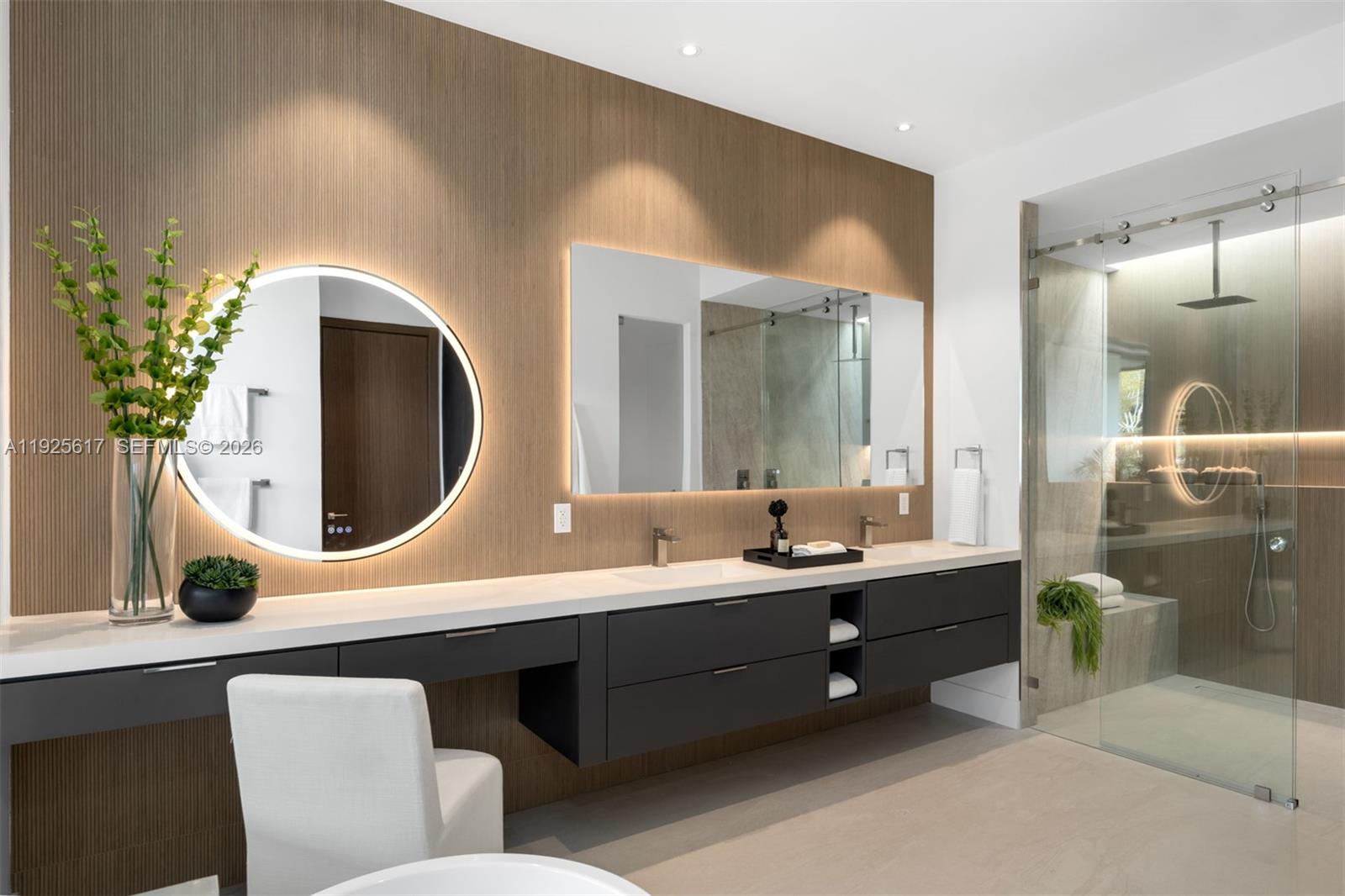 3551 Crystal Ct Miami, FL 33133