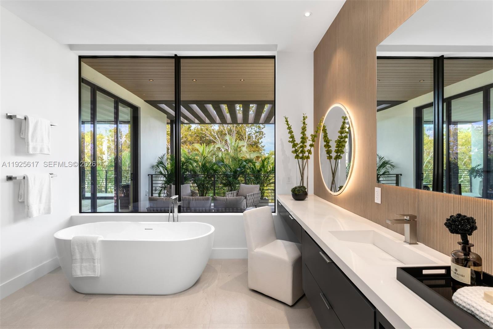 3551 Crystal Ct Miami, FL 33133