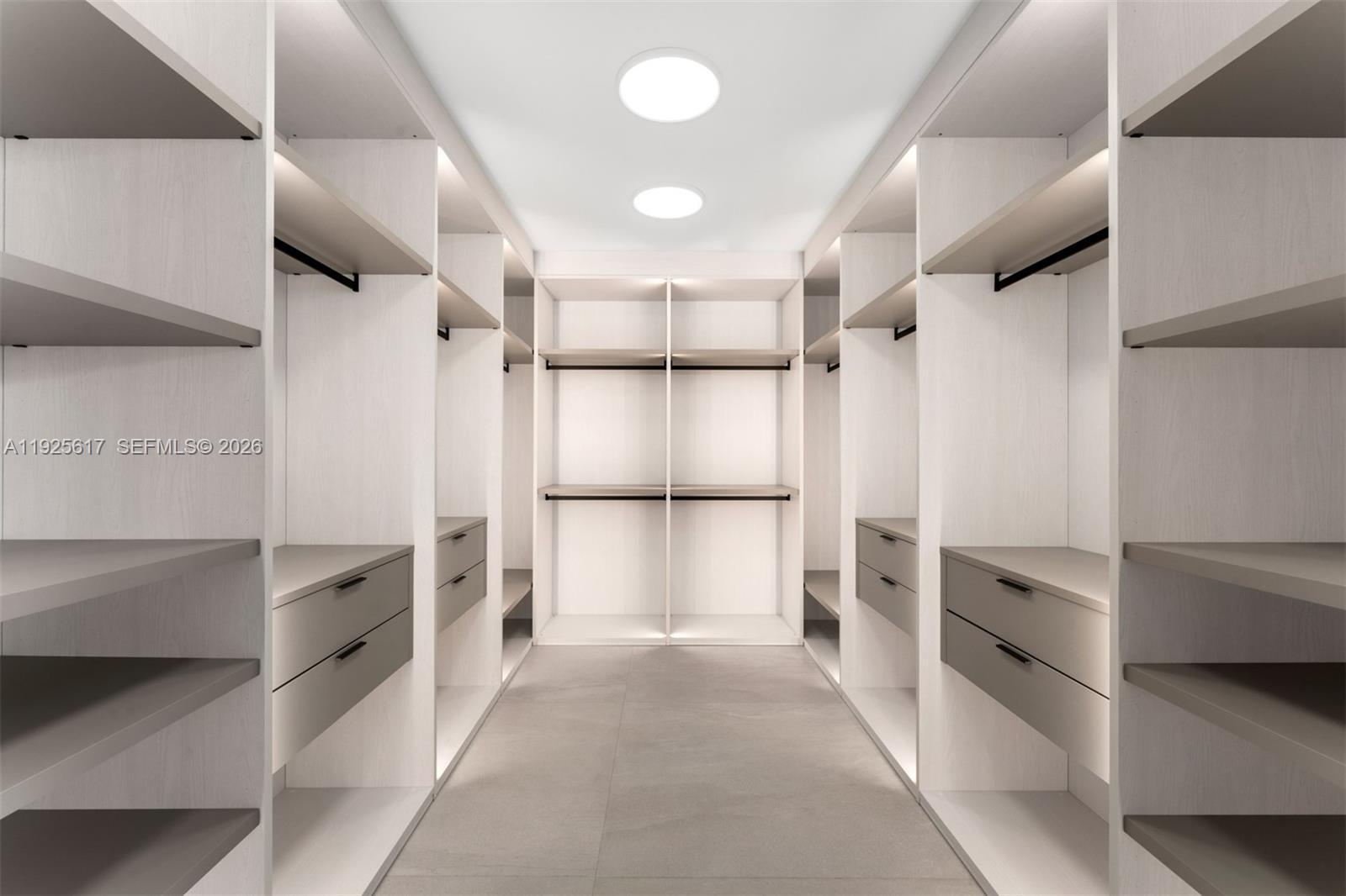 3551 Crystal Ct Miami, FL 33133