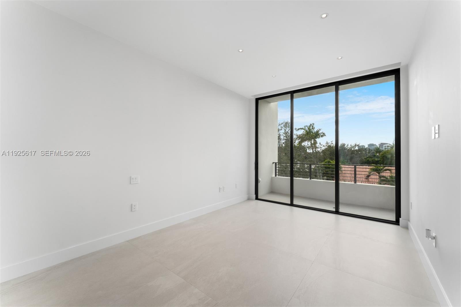 3551 Crystal Ct Miami, FL 33133