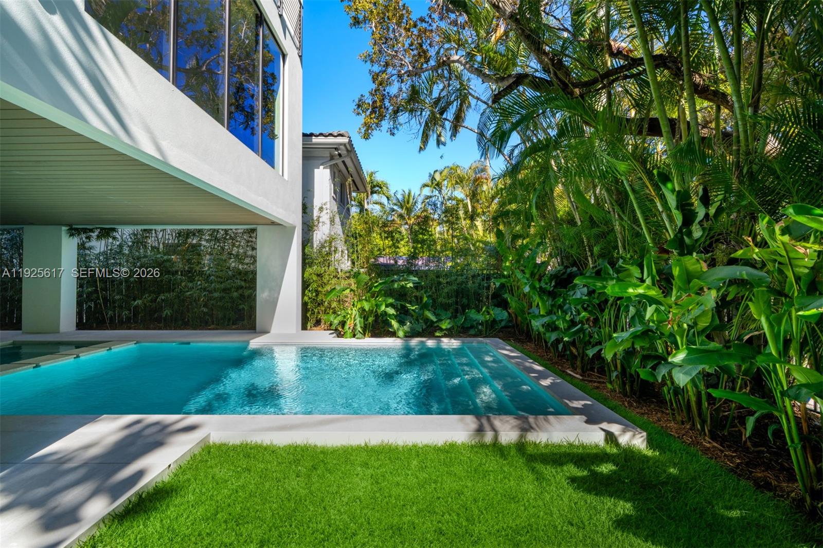 3551 Crystal Ct Miami, FL 33133