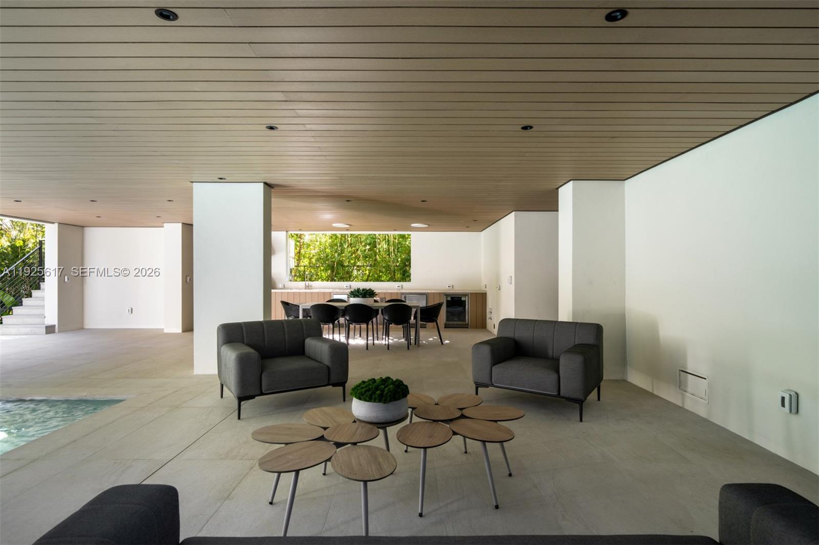 3551 Crystal Ct Miami, FL 33133