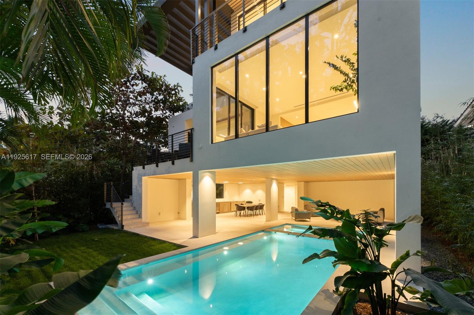 3551 Crystal Ct Miami, FL 33133