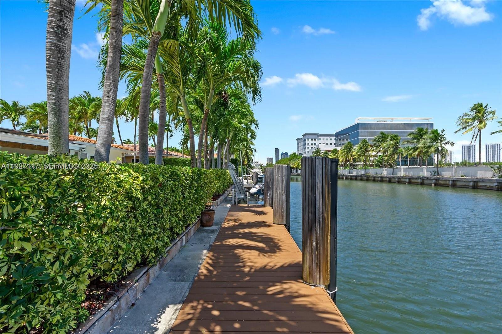 3220 NE 164th St North Miami Beach, FL 33160