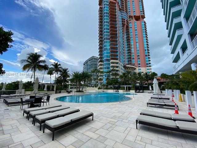 400 S Pointe Dr #2105 Miami Beach, FL 33139