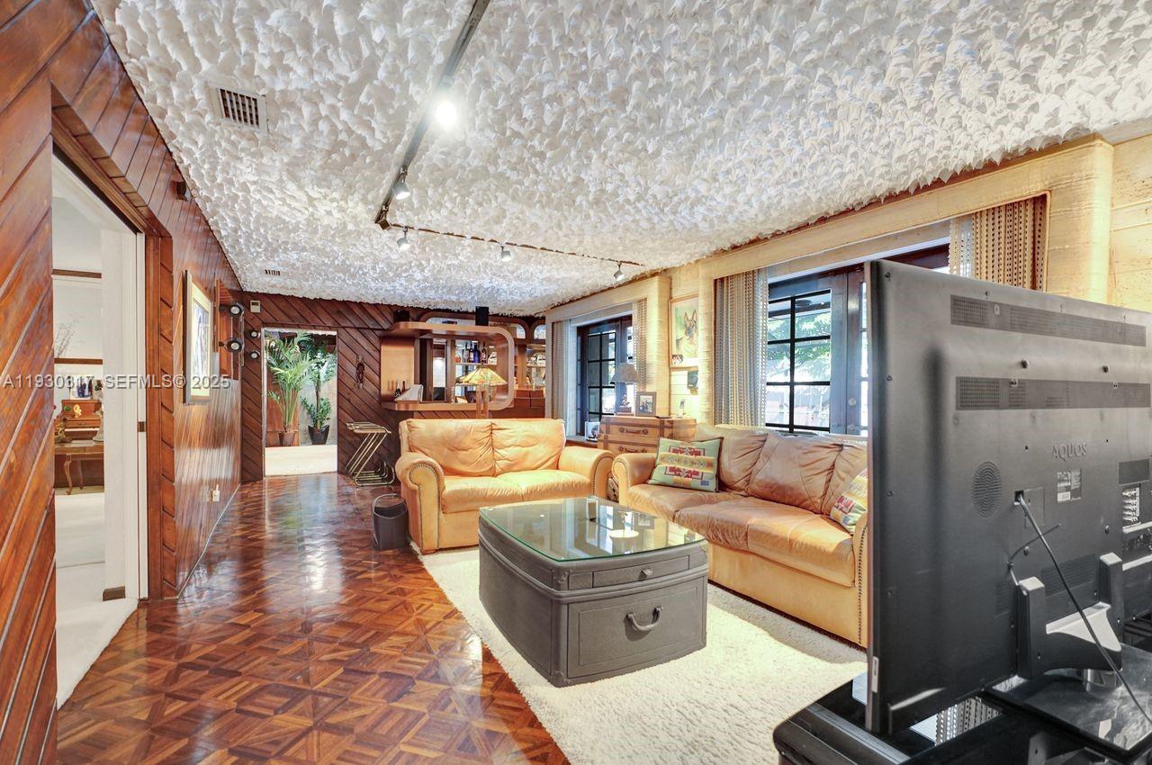 8115 SW 92nd Ct Miami, FL 33173