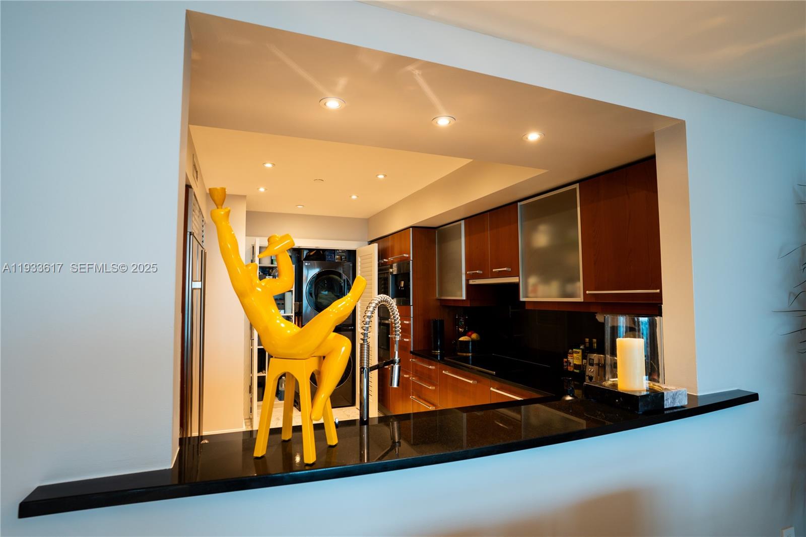 1331 Brickell Bay Dr #1609 Miami, FL 33131