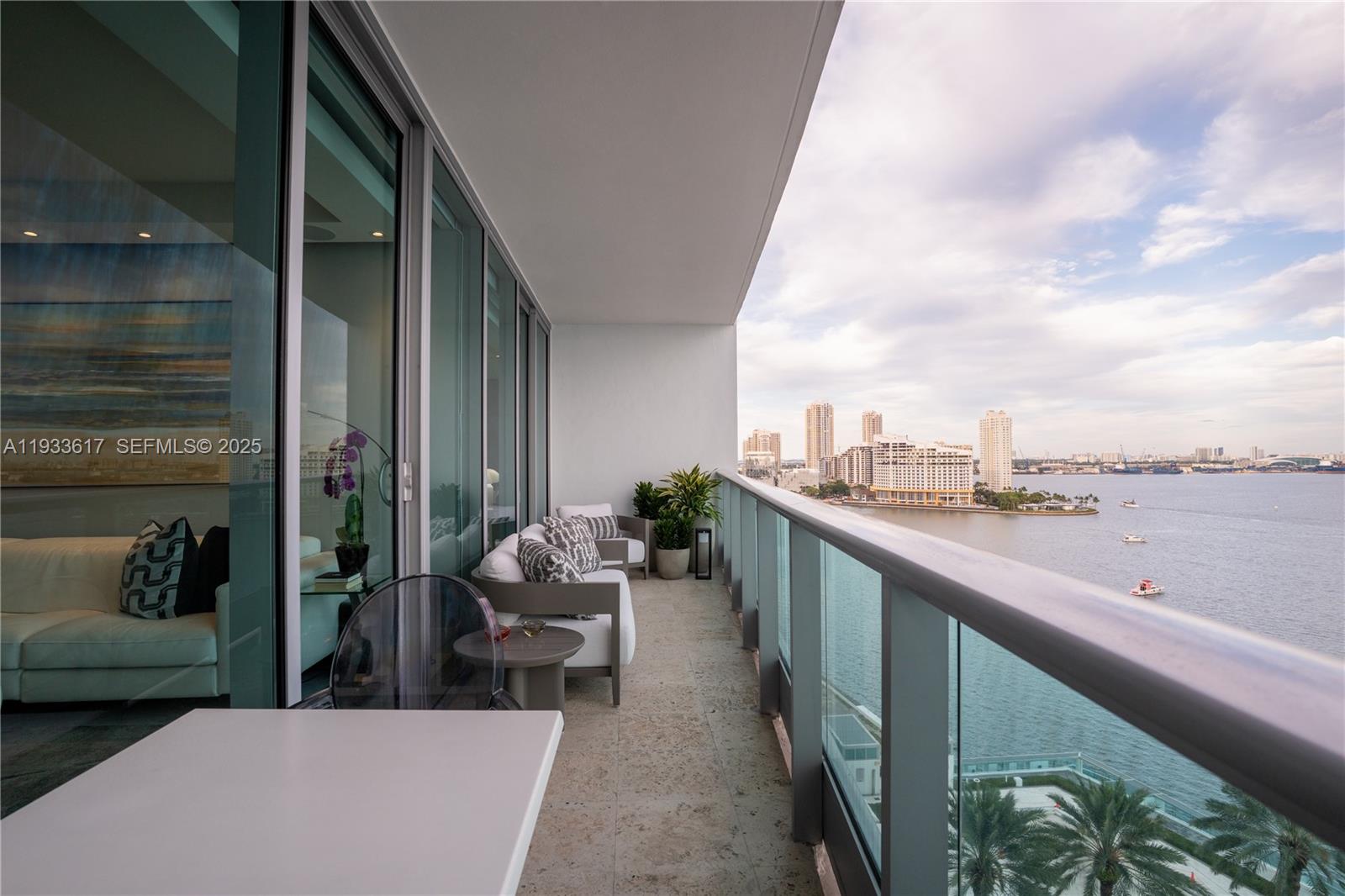 1331 Brickell Bay Dr #1609 Miami, FL 33131