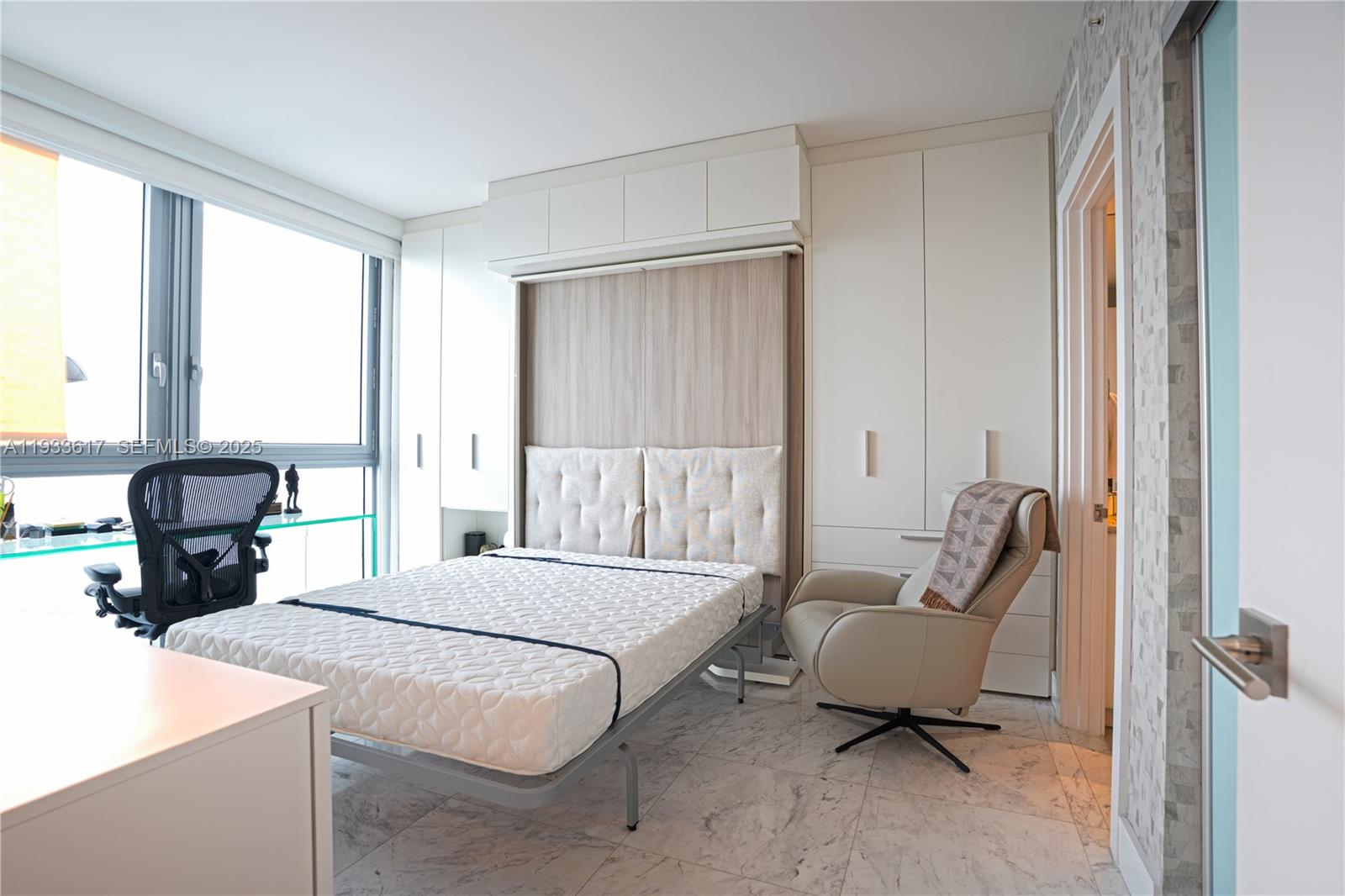 1331 Brickell Bay Dr #1609 Miami, FL 33131