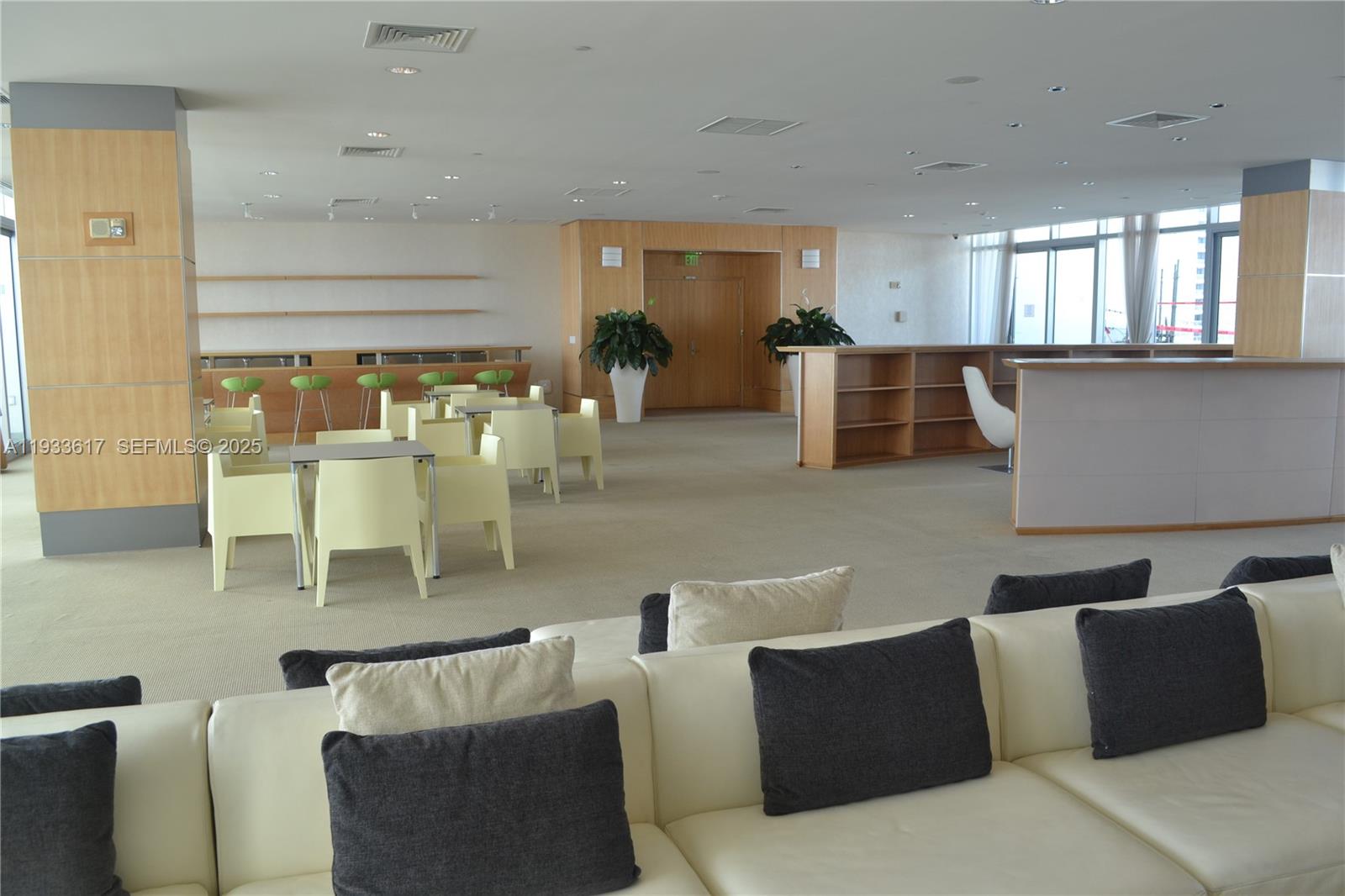 1331 Brickell Bay Dr #1609 Miami, FL 33131