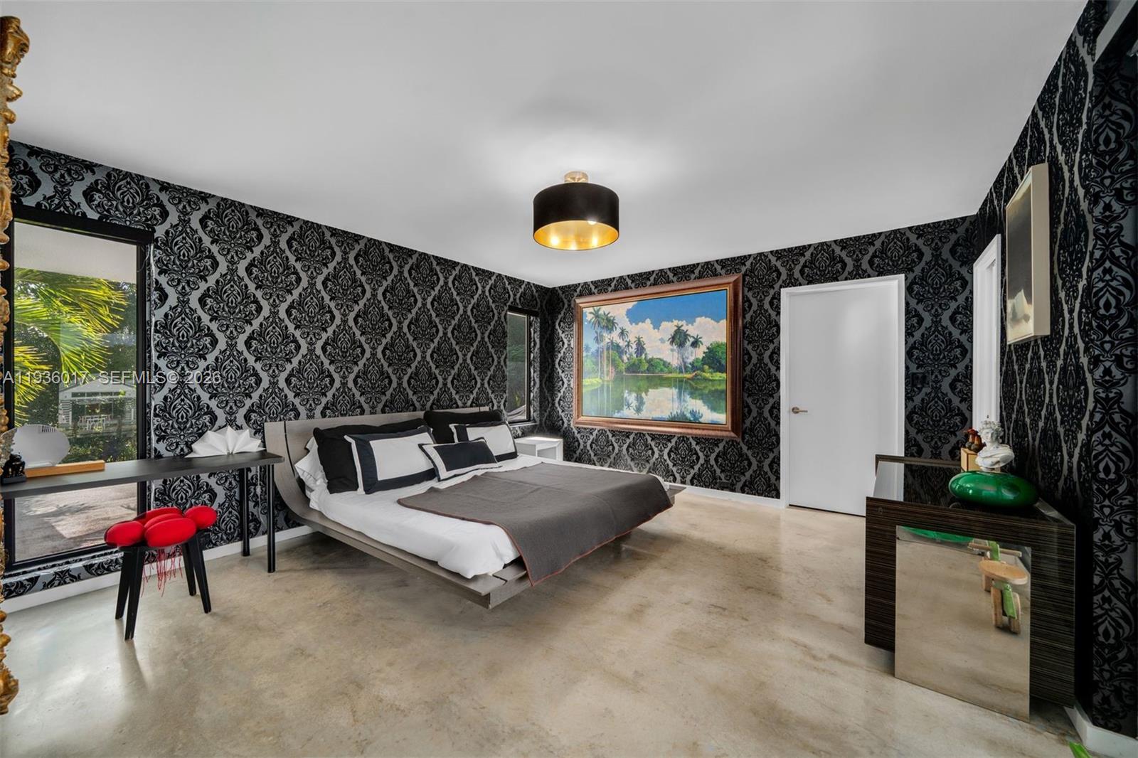 121 Knollwood Dr Key Biscayne, FL 33149